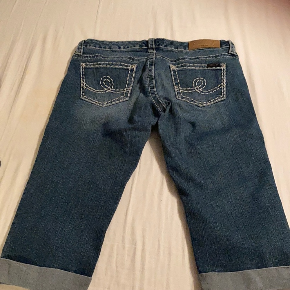 EUC Seven7 Capri jeans low rise inseam 17” size 8